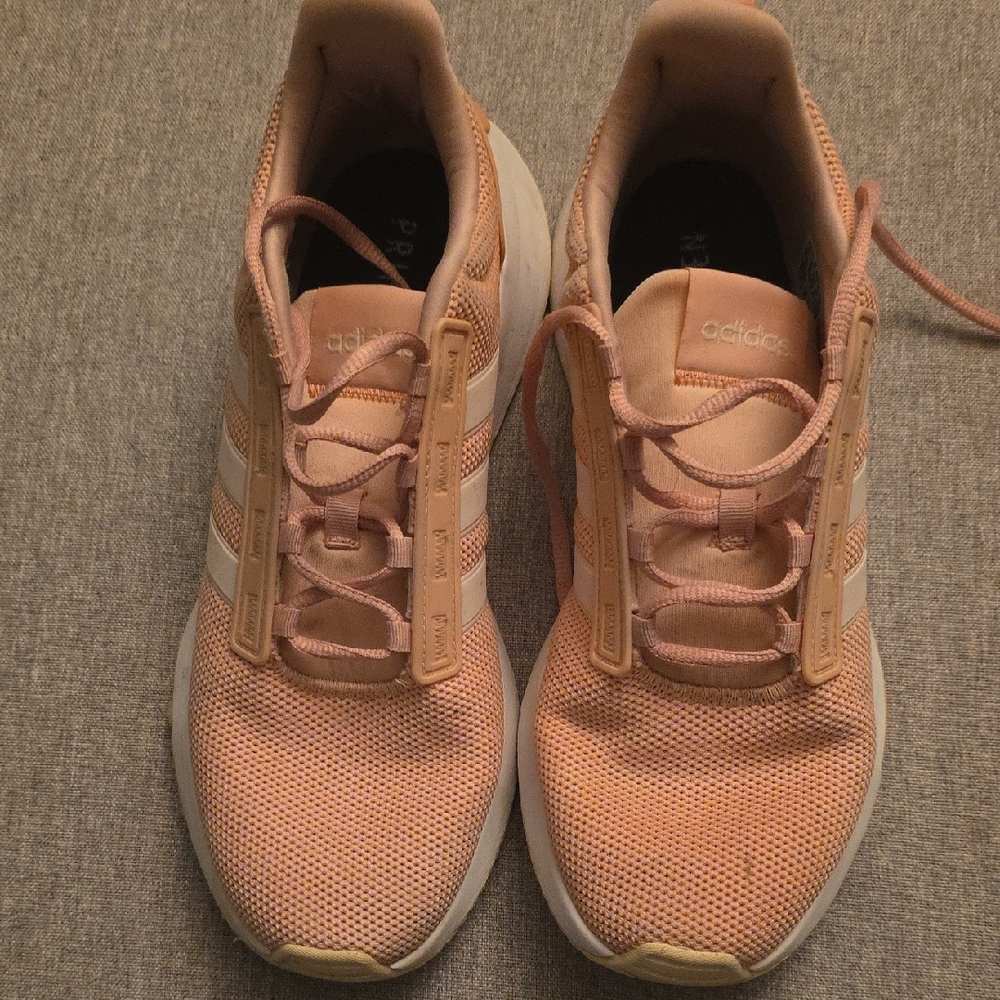 Adidas Women's Peach Sneakers